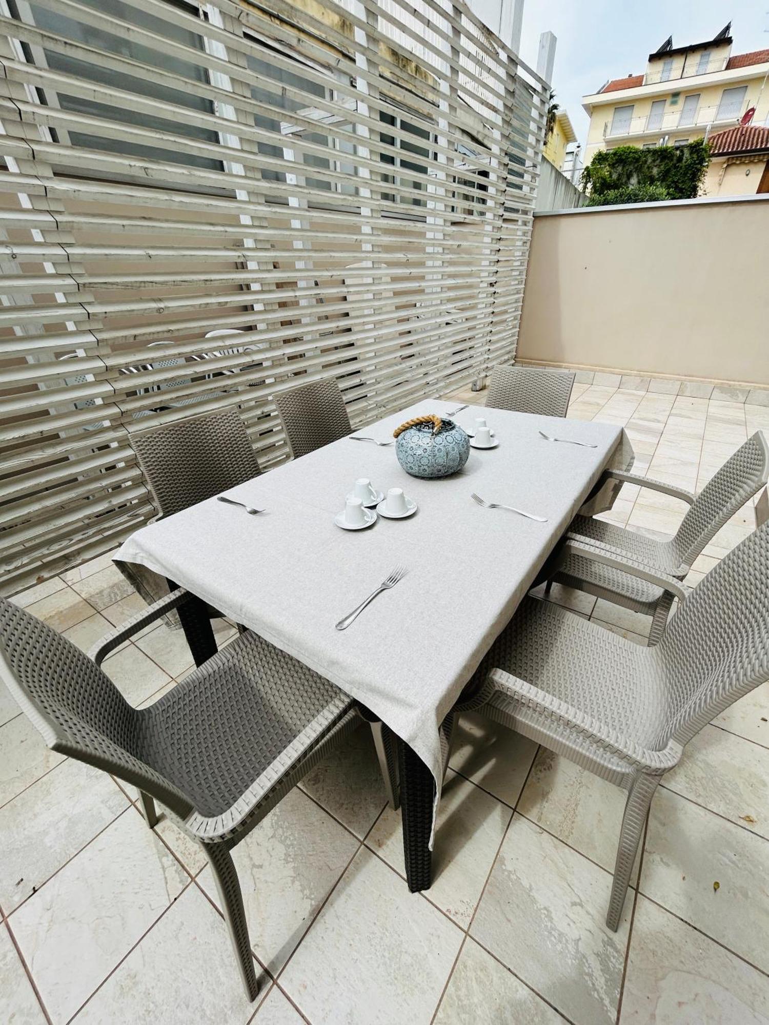 Apartamento Terme San Martino Riccione Exterior foto