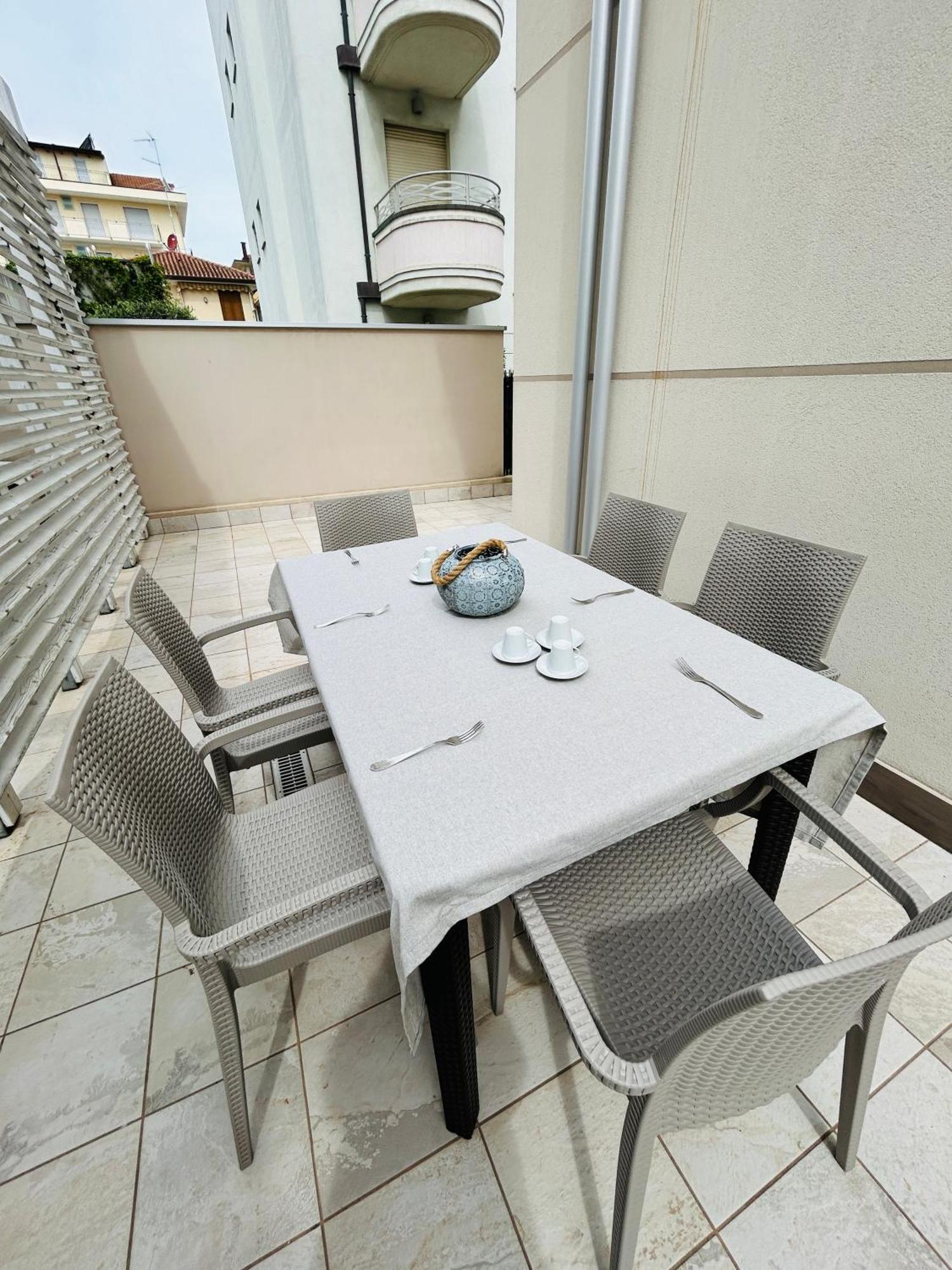 Apartamento Terme San Martino Riccione Exterior foto